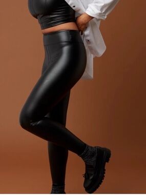 NWT OFFLINE By Aerie Real Luxe Faux Leather Legging Sz L $60